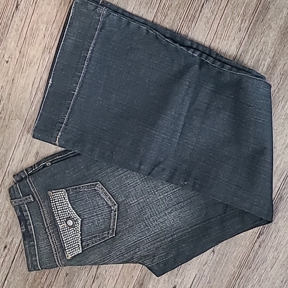 BISOU Denim - BISOU BISOU JEANS